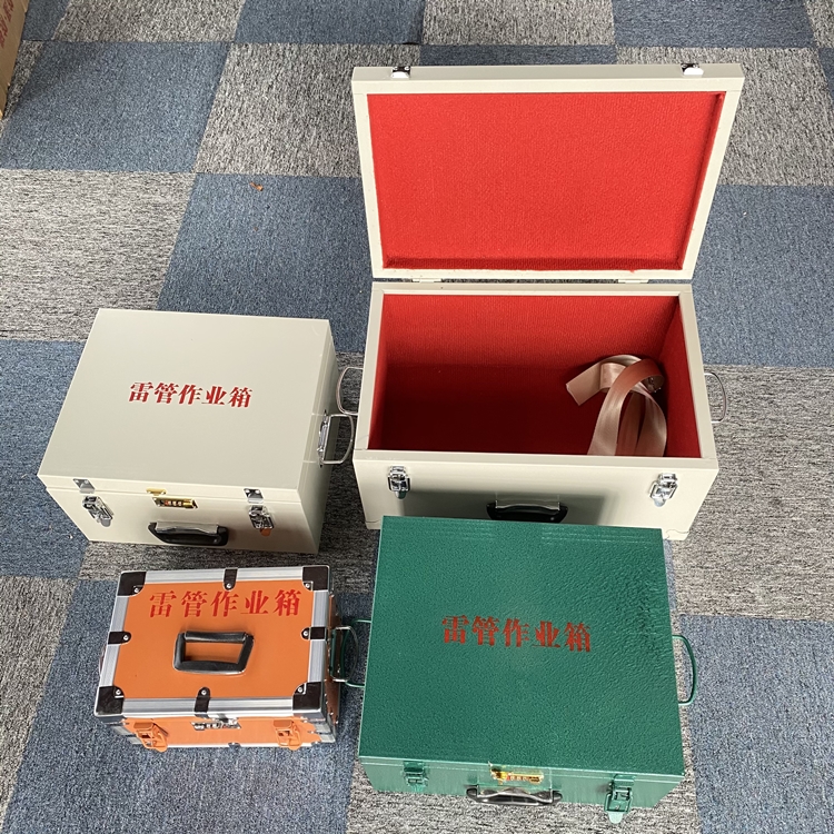 邯山爆破工程作业箱如何选择？玻璃钢与传统材质的全面对比